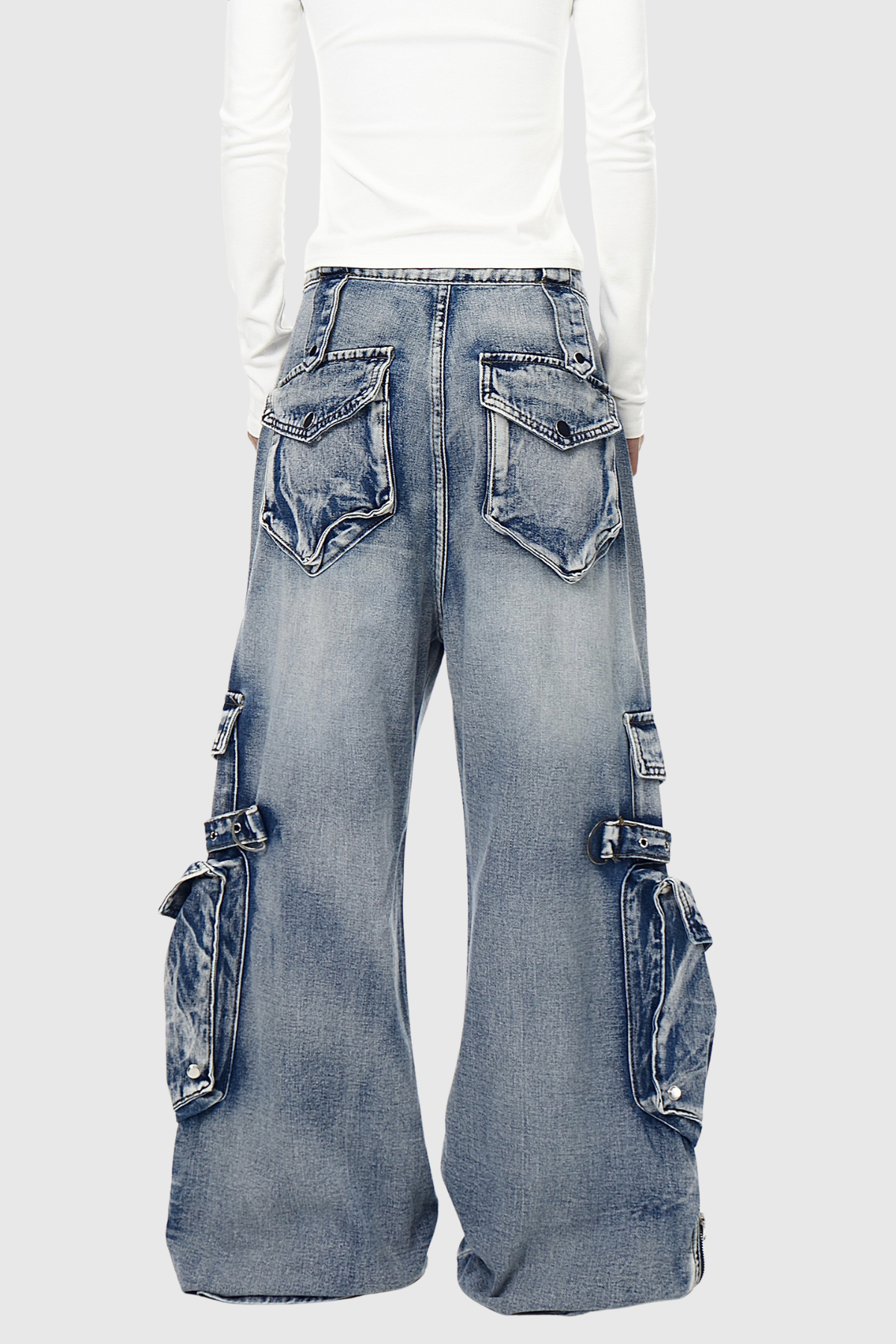 Deepa Pocket Bleached Jeans In Blue