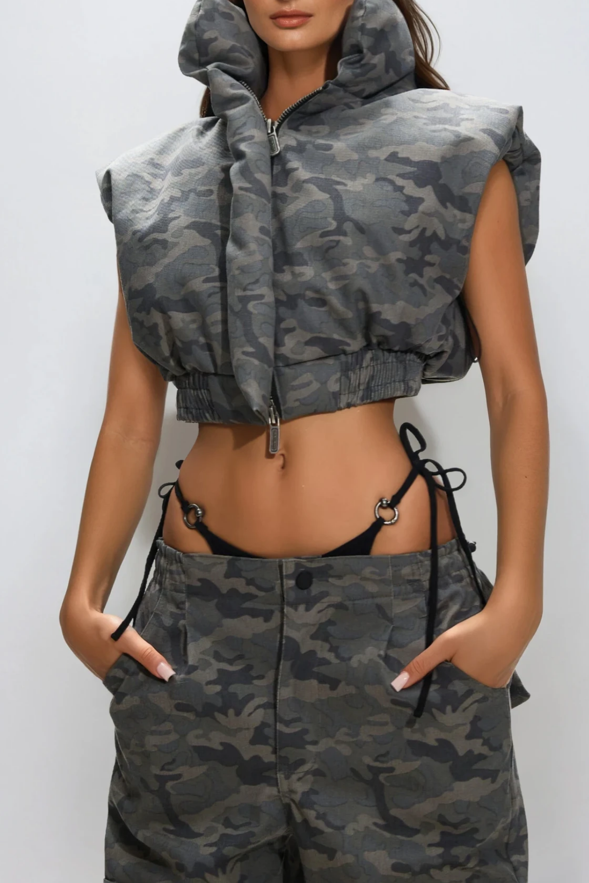 Deorwine Sleeveless Crop Vest