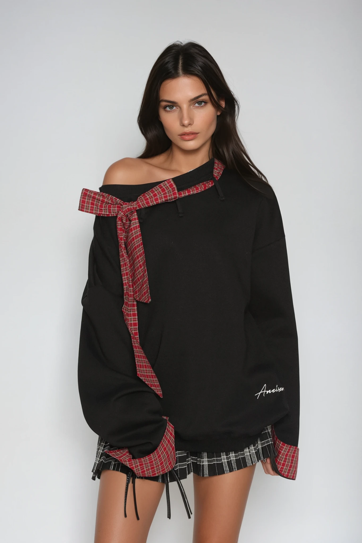 Derrick Grid Bow Asymmetric Top In Black