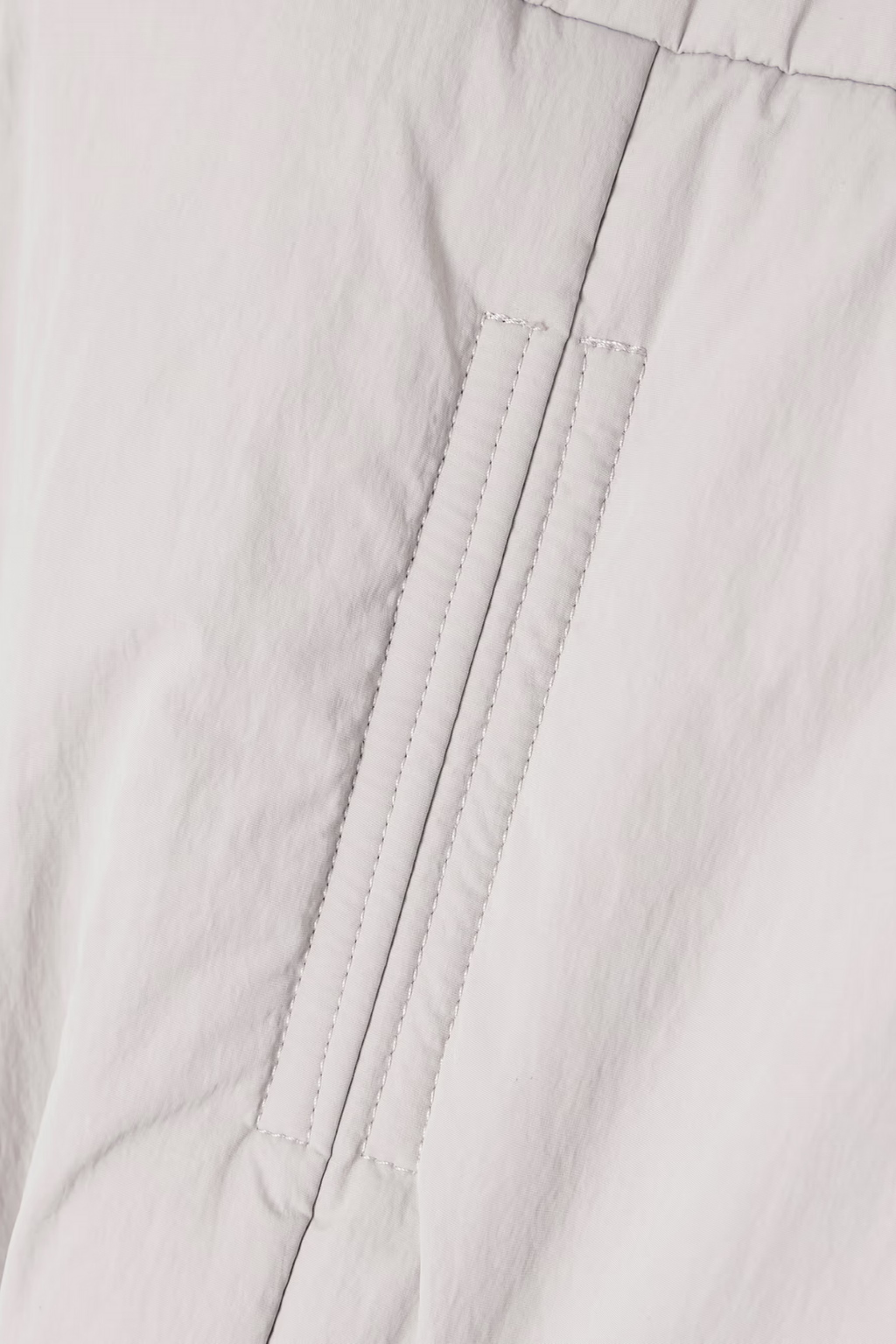 Devaraj Deconstruct Crop Jacket In White
