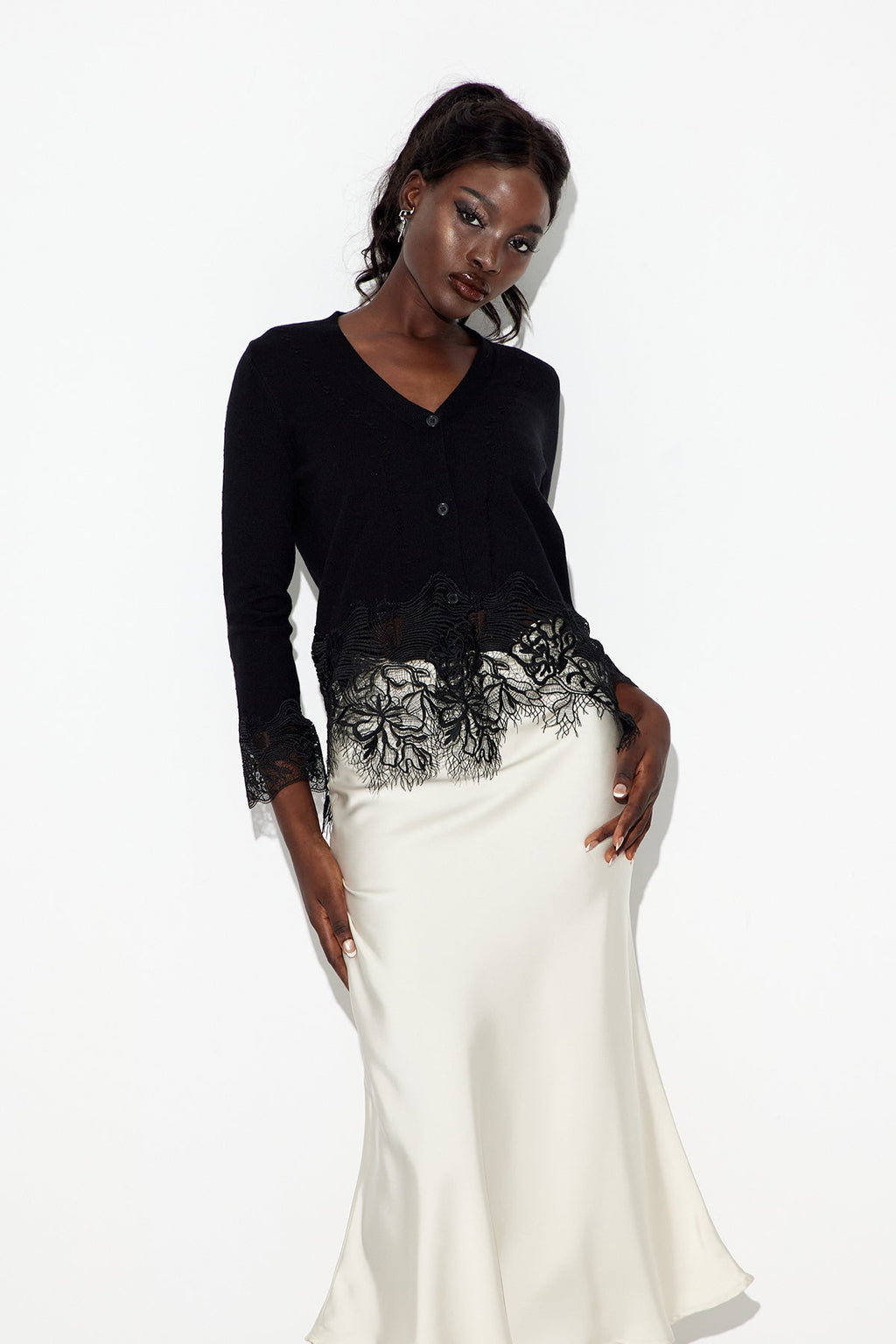 Eadred Lace Plunge Knit Top In Black