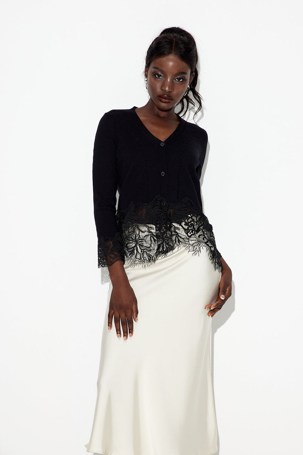 Eadred Lace Plunge Knit Top In Black