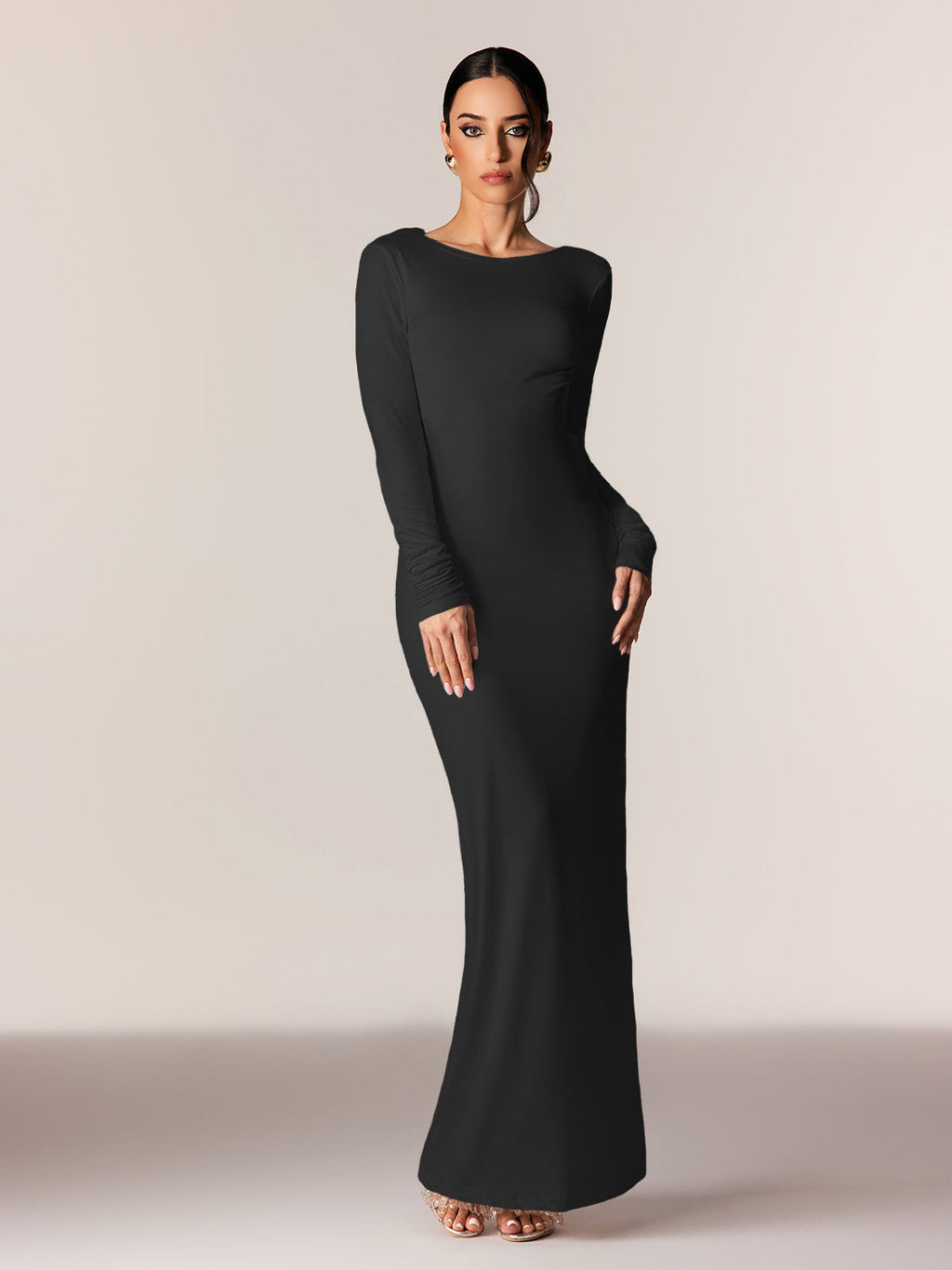 Ealasaid Backless Long Sleeve Maxi Dress In Black