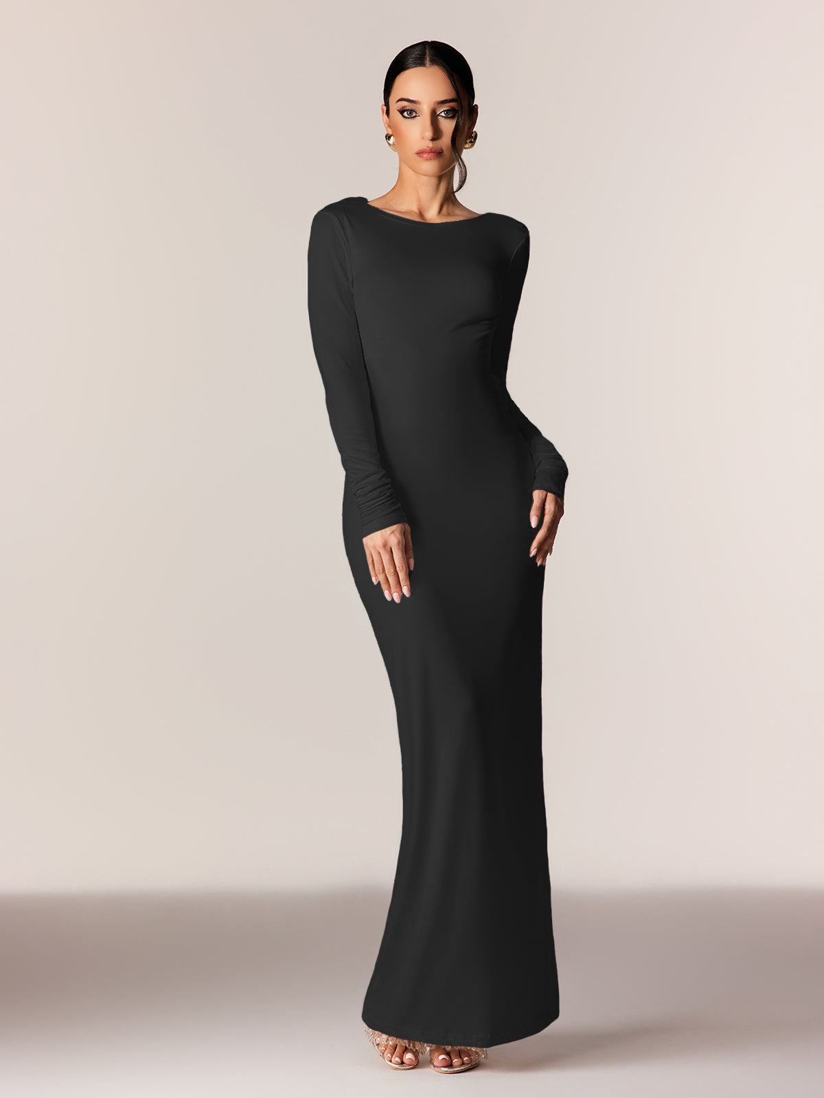 Ealasaid Backless Long Sleeve Maxi Dress In Black